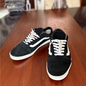 Vans Black and White Old Skool Low Pros